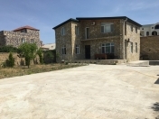 Satılır 5 otaqlı 200 m2 bağ evi Novxanı