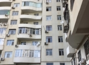 Satılır 5 otaqlı 300 m2 yeni tikili Gənclik m.