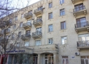 İcarəyə verilir 2 otaqlı 65 m2 köhnə tikili Sahil m.