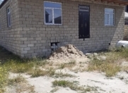 Satılır 4 otaqlı 400 m2 həyət evi Binə