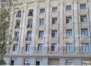 Satılır 6 otaqlı 350 m2 yeni tikili Bayıl