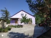 İcarəyə verilir 5 otaqlı 200 m2 bağ evi Qəbələ