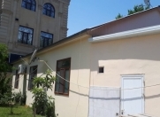 İcarəyə verilir 4 otaqlı 120 m2 həyət evi Ayna Sultanova heykəli