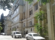 Satılır 4 otaqlı 145 m2 köhnə tikili Rusiya səfirliyi