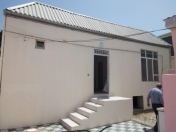 Satılır 3 otaqlı 80 m2 həyət evi Bakıxanov