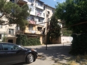 Satılır 1 otaqlı 32 m2 köhnə tikili Zərifə Əliyeva adına park