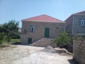 Satılır 3 otaqlı 85 m2 həyət evi Binə