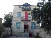 Satılır 5 otaqlı 280 m2 həyət evi Yasamal r.