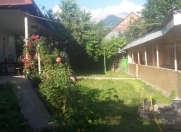 İcarəyə verilir 2 otaqlı 60 m2 həyət evi Şəki