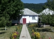 İcarəyə verilir 3 otaqlı 140 m2 yeni tikili Qəbələ