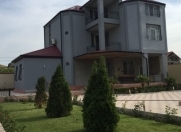İcarəyə verilir 6 otaqlı 500 m2 bağ evi Novxanı