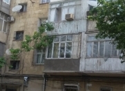 Satılır 2 otaqlı 42 m2 köhnə tikili Montin