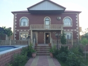 İcarəyə verilir 5 otaqlı 360 m2 villa Novxanı