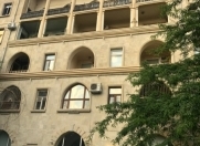 Satılır 1 otaqlı 42 m2 köhnə tikili Nəsimi r.