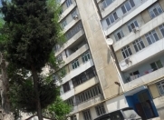 Satılır 4 otaqlı 100 m2 köhnə tikili İnşaatçılar m.