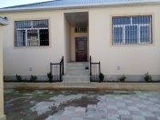 Satılır 3 otaqlı 100 m2 həyət evi Binə