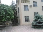 İcarəyə verilir 11 otaqlı 600 m2 bağ evi Novxanı