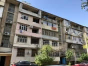 Satılır 2 otaqlı 66 m2 köhnə tikili 8 mkr