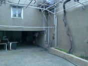 Satılır 8 otaqlı 400 m2 həyət evi 6 mkr