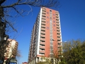 İcarəyə verilir 3 otaqlı 90 m2 yeni tikili Tibb Universiteti