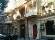 Satılır 3 otaqlı 85 m2 köhnə tikili Sahil m.