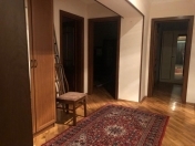 İcarəyə verilir 3 otaqlı 100 m2 köhnə tikili Qara şəhər