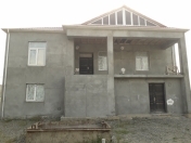 Satılır 8 otaqlı 300 m2 villa Göygöl