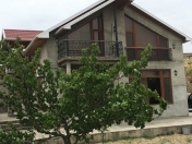 Satılır 8 otaqlı 220 m2 bağ evi Dübəndi bağları