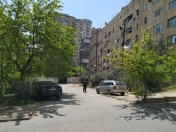 Satılır 3 otaqlı 600 m2 köhnə tikili 9 mkr