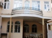 Satılır 6 otaqlı 200 m2 həyət evi Rəsulzadə