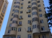 Satılır 2 otaqlı 50 m2 obyekt Tibb Universiteti