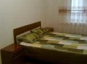 İcarəyə verilir 2 otaqlı 65 m2 köhnə tikili Sahil m.