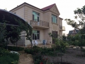 Satılır 8 otaqlı 300 m2 bağ evi Görədil