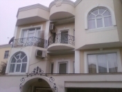 İcarəyə verilir 5 otaqlı 250 m2 bağ evi Buzovna