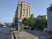 İcarəyə verilir 2 otaqlı 70 m2 köhnə tikili Heydər Əliyev Mərkəzi