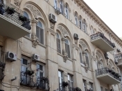 Satılır 4 otaqlı 125 m2 köhnə tikili Sahil m.