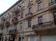 İcarəyə verilir 3 otaqlı 85 m2 köhnə tikili Neftçi bazası