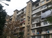 Satılır 3 otaqlı 67 m2 köhnə tikili Qara Qarayev m.