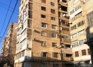 Satılır 3 otaqlı 80 m2 köhnə tikili Gənclik m.