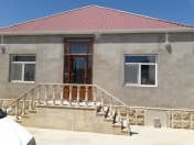 Satılır 4 otaqlı 110 m2 həyət evi Binə