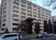 Satılır 3 otaqlı 65 m2 köhnə tikili Yasamal parkı