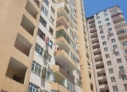 Satılır 4 otaqlı 120 m2 yeni tikili İnşaatçılar m.