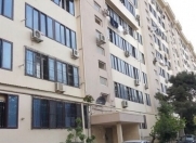 Satılır 4 otaqlı 100 m2 köhnə tikili 8 mkr