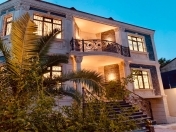 Satılır 8 otaqlı 450 m2 həyət evi 6 mkr