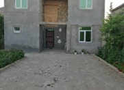 Satılır 5 otaqlı 100 m2 həyət evi Y.Ramana