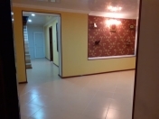 Satılır 8 otaqlı 240 m2 həyət evi Hyatt Regency