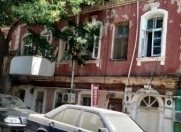 Satılır 3 otaqlı 57 m2 köhnə tikili 28 May m.