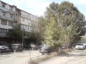 Satılır 2 otaqlı 40 m2 köhnə tikili Qara Qarayev m.