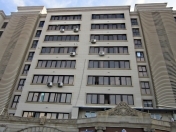 Satılır 3 otaqlı 75 m2 köhnə tikili Gənclik m.