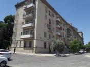 Satılır 1 otaqlı 37 m2 köhnə tikili Nizami m.